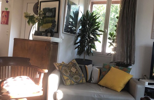 Tresserve Bed & Breakfast | Quiet artist's house with stunning lake view.