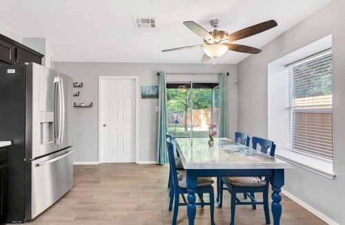 Austin House | Quiet Austin Stay Near Tech and Shopping