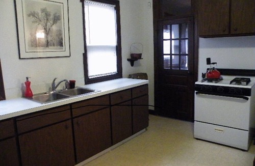 Stuart Apartment | Quiet, Bright, and Spacious Apartment in Historic District.
