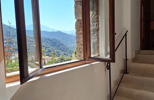 Corbara House | Quiet, bright, and spacious village house