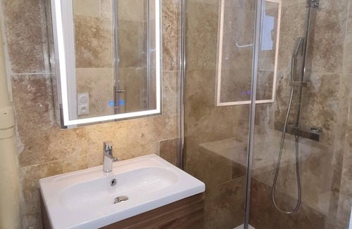 Alfortville Apartment | Quiet, bright & fully equipped studio - Near Paris