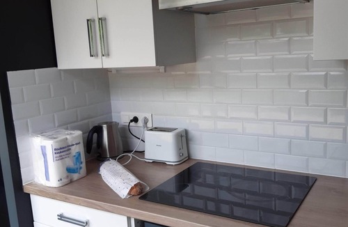 Bougival House | Quiet, bright, practical house with garden