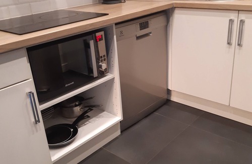 Bougival House | Quiet, bright, practical house with garden