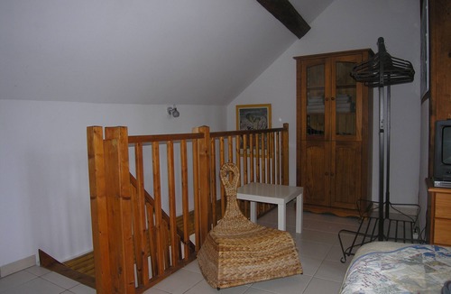 Lorrez-le-Bocage House | Quiet country guest house
