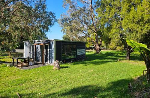 Pearcedale House | Quiet Cabin in the forest-Pearcedale
