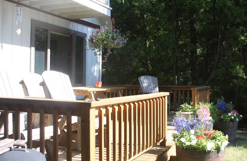 Harrisville Cabin | Quiet Cabin On the Lake