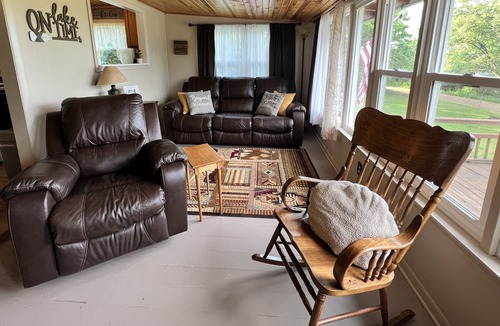 Neal Cabin | Quiet Cabin on Toronto Lake