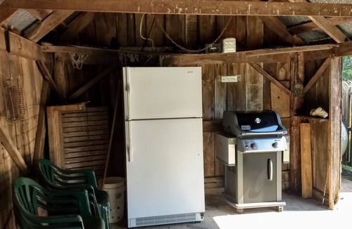 Vulcan Cabin | Quiet Cabin Retreat adjoining Sam A Baker State Park