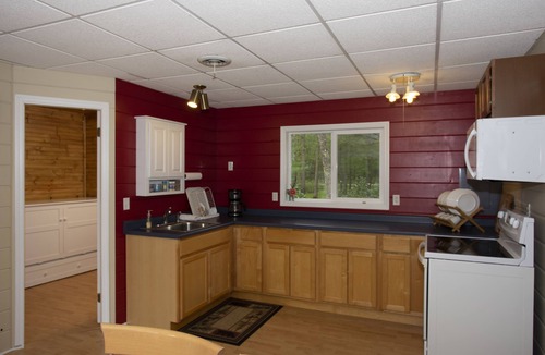 Chase Cabin | Quiet Cabin Setting on small rivern