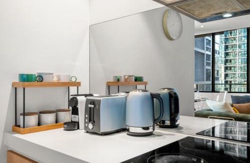 Melbourne Central Business District Apartment | Quiet CBD Escape with Pool, Gym & Balcony