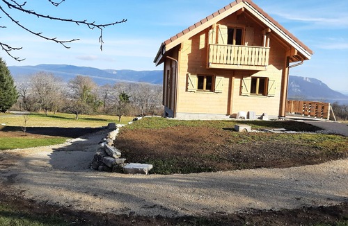 Belmont-Luthezieu Ski Chalet | Quiet chalet opposite Grand Colombier
