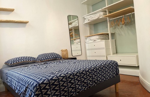 La Joliette Apartment | Quiet, charming and bright, 2 steps from the shopping center and the old port.