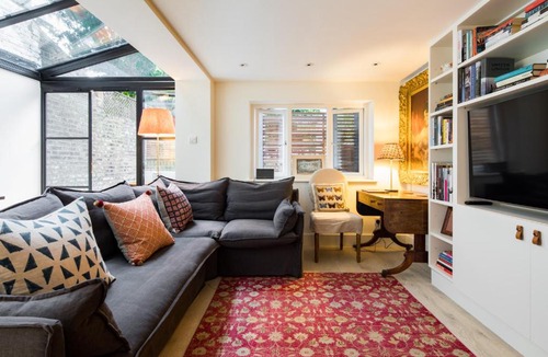 Kennington House | Quiet Classical/Modern Designer Garden Flat