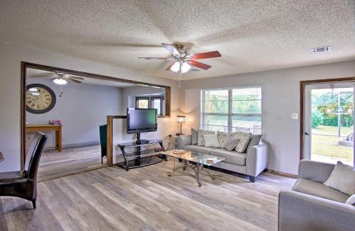 Clayton House | Quiet Clayton Home w/Mountain Views 4 Mi to Lake!
