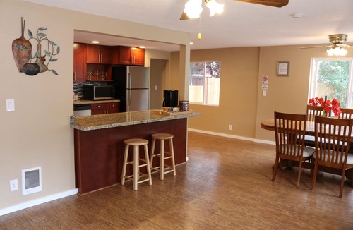 Haller Lake House | Quiet Clean and Comfortable Room