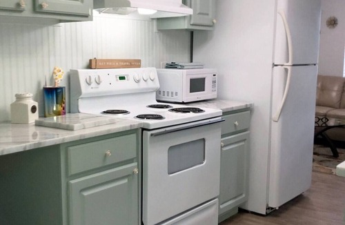 Old Town House | Quiet-Clean-Cottage-Dogs Kitchen