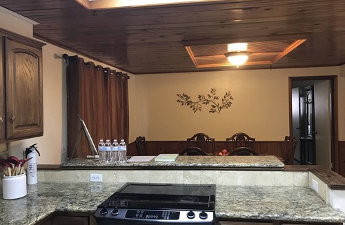 South Oklahoma City House | Quiet, Clean, Large space, plenty of parking