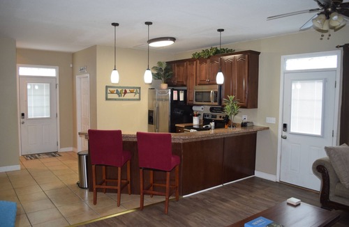 Jefferson City House | Quiet, Clean & Secure 5bd/5ba Skinny House, Every Room Has a Private Bathroom!