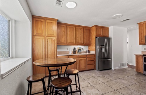 Sherman House | Quiet, Clean, Yard Near Texas Instrument