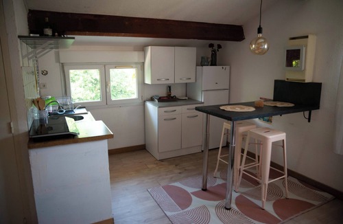 Panatieri Apartment | Quiet, cocooning apartment 1.2km from the center. Mountain and river views nearby