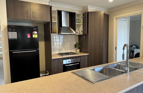 Point Cook House | Quiet Comfort for Relaxing Stays