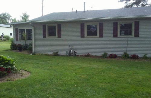 Versailles Cottage | Quiet, Comfortable Cottage