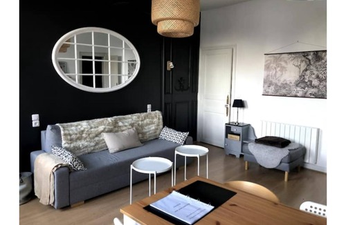 Bayeux Apartment | Quiet & comfortable downtown location + private parking