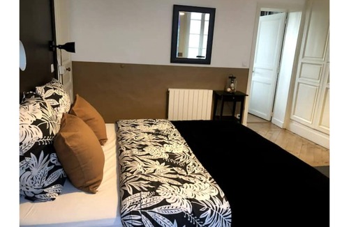 Bayeux Apartment | Quiet & comfortable downtown location + private parking