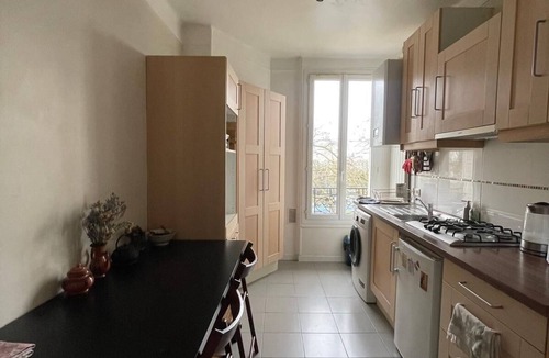 Vanves Apartment | Quiet, comfortable, fully-equipped apartment just outside Paris - sleeps 4