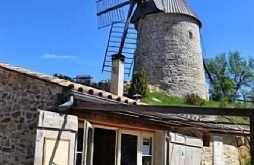 Cucugnan Apartment | Quiet, Comfortable Retreat Among Hills And Vineyards. Great Walks, Great Wines