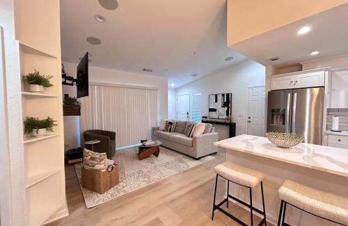 South Natomas House | Quiet Community, Stylish Escape