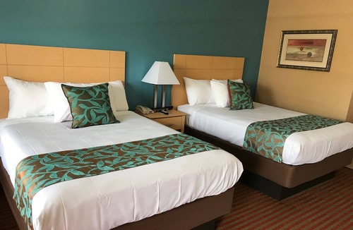 Brooklyn Hotel | Quiet Corner Inn