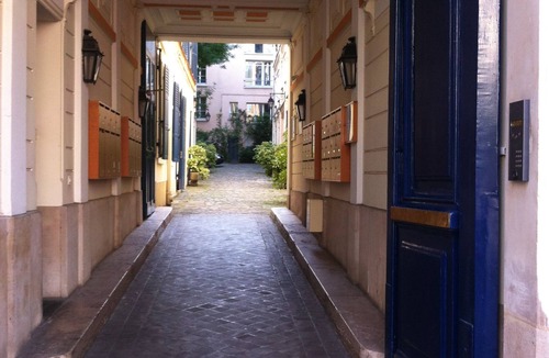 Faubourg-du-Roule Apartment | Quiet & cosy 1 bedroom flat (40m2) nestled in a private courtyard. Metro Ternes.