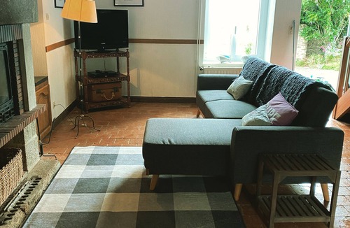 Ravigny Cottage | Quiet cosy country location cottage