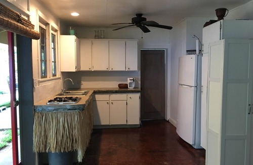 Waimanalo Beach Cottage | Quiet Cottage a Block from the Beach