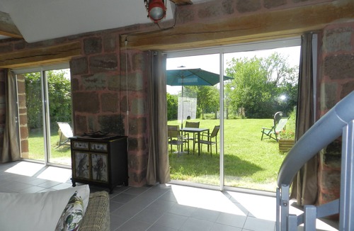 Segonzac Cottage | Quiet cottage in the countryside.