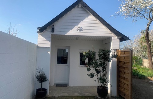 Auray House | Quiet cottage with garden