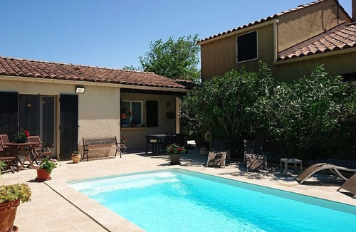 Grillon Apartment | Quiet cottage with heated pool
