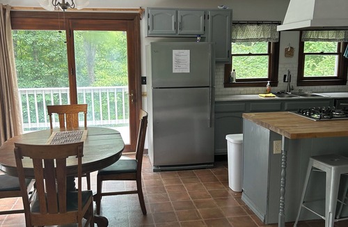 Pea Ridge House | Quiet Country Charmer