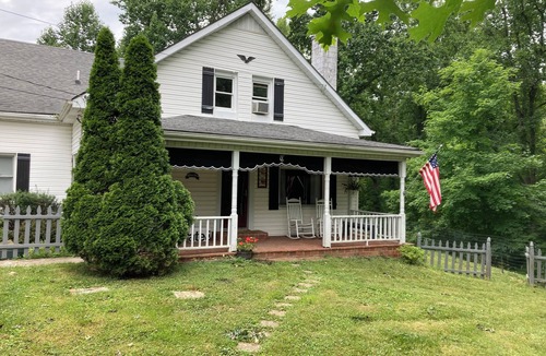 Pea Ridge House | Quiet Country Charmer