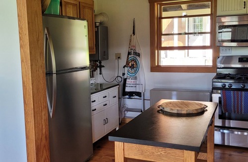 Rockingham Cottage | Quiet country cottage