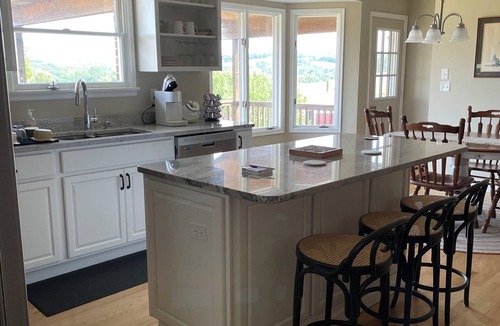 Hermann House | Quiet, country experience - 5 miles from Hermann.