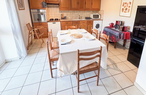 Cintheaux Apartment | Quiet country & family gîte 20min from Caen