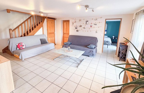Cintheaux Apartment | Quiet country & family gîte 20min from Caen