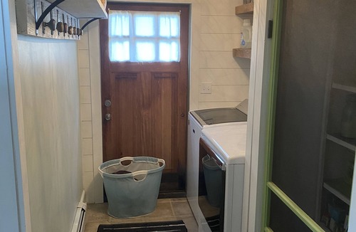 Town of Clermont House | Quiet Country Getaway 4BR/3BA W/Pool Hot Tub /Movie Theatre