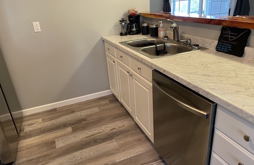 Bedford House | Quiet Country Home @ Dragonfly Ridge - Bring Pets!