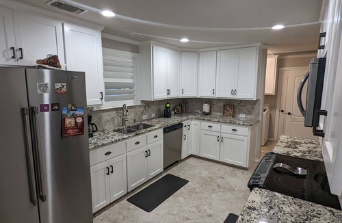 Taylor House | Quiet Country Home Min from Taylor and Hutto