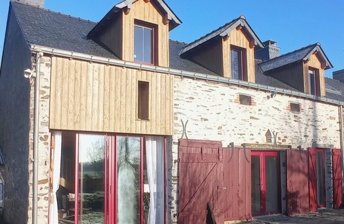 Jans House | Quiet country house located halfway between Rennes and Nantes.