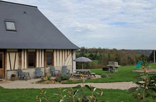Pont-Audemer - Val de Risle Cottage | Quiet country house overlooking the valley