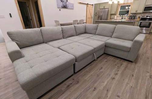 Bradford House | Quiet Country Oasis with Hot Tub